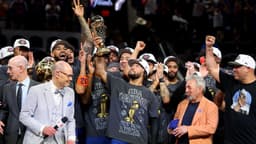 Knicks' Fanatics championship gear flying off the shelves in record fashion